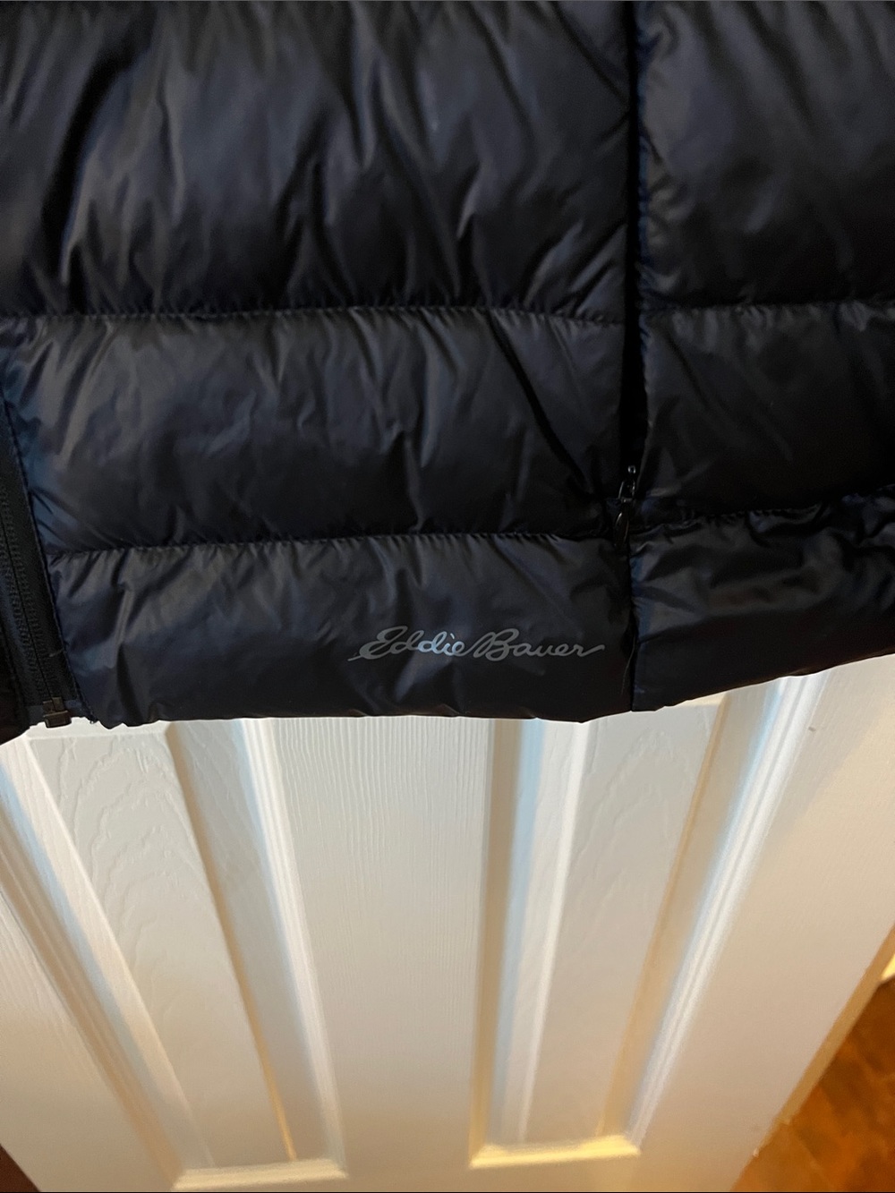 Eddie Bauer Women’s CirrusLite Black Quilted Puffer Jacket; Size Large - Picture 2 of 8